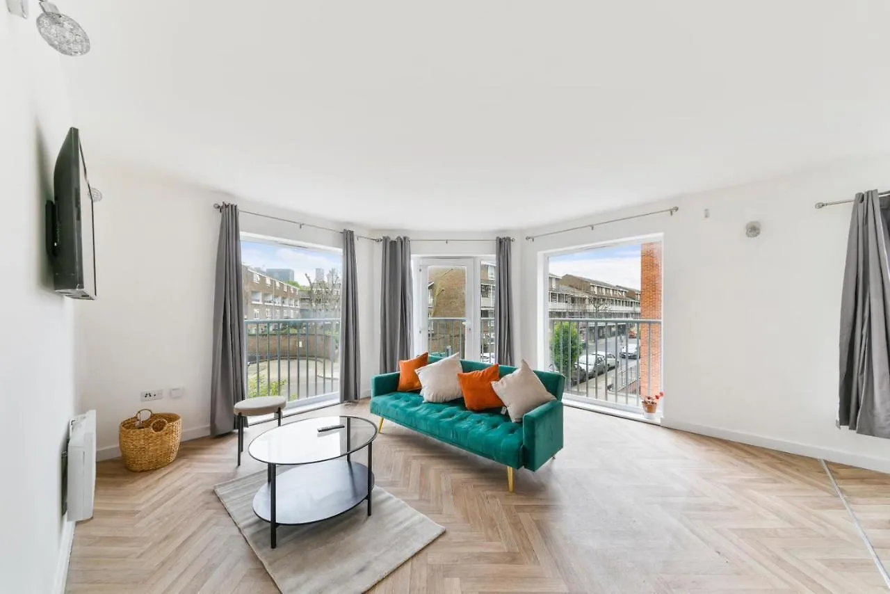 Amazing 2 Bedroom Flat In Canary Wharf London